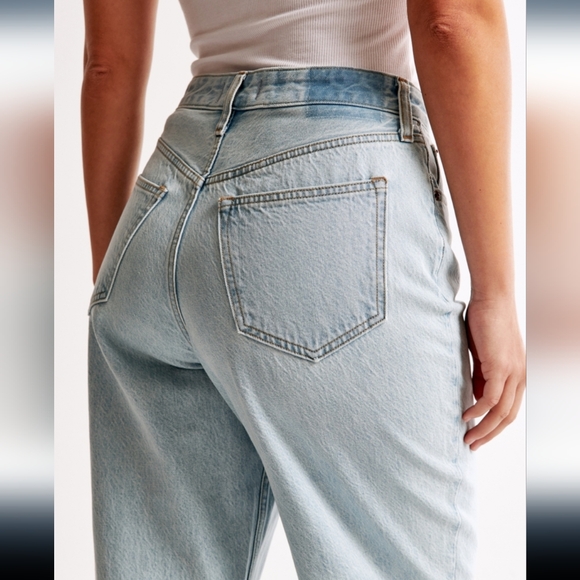 A&F High Rise Loose Jean - Picture 4 of 12